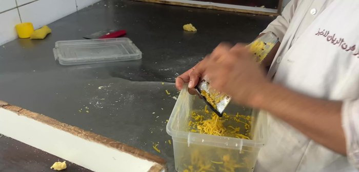 Cook the roti in a hot tandoor (furnace). [4.98], [63.059]