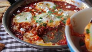 Shakshuka Recipe: Eggs Poached in Spicy Tomato Sauce