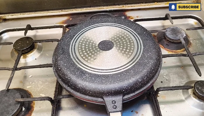 Lightly fry the pigeons until golden brown, flipping to ensure even cooking.