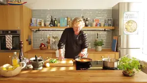 Chraime Recipe: Easy Middle Eastern Fish in Spicy Tomato Sauce