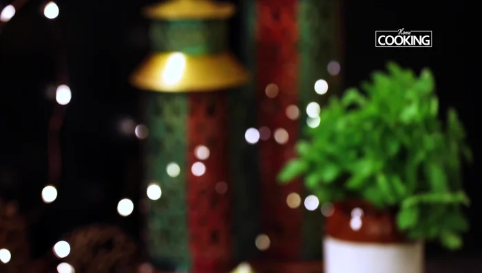 Serve hot with mint-coriander chutney.