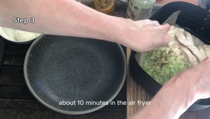 Once the chicken is cooked (about 10 minutes), place everything on a plate.