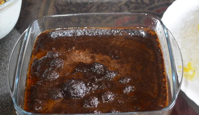 Cook for another 20 minutes. Serve with saffron rice.