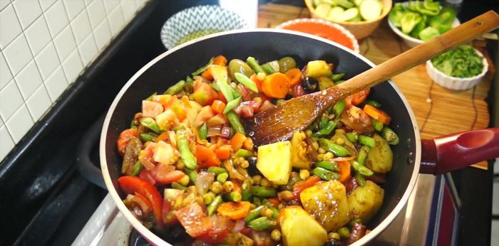 Cook for 4-5 minutes. Add the chopped canned tomatoes.