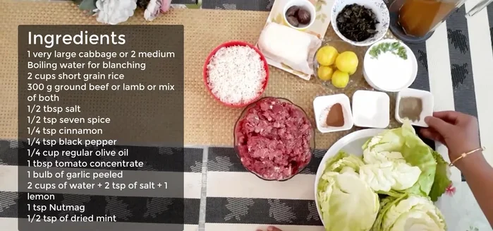 Prepare the lentils and leaves: Add lentils and leaves to hot water and let them soften for 2-3 minutes.