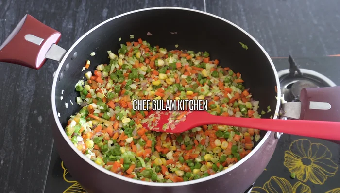Add enough water to cover the vegetables, more than the amount of vegetables. Mix well.