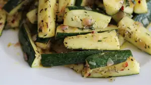 Elegant Sautéed Zucchini: Lemon, Garlic, Butter & Thyme Recipe