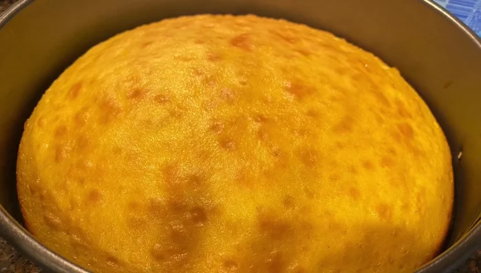 Let the cake cool completely for a couple of hours.