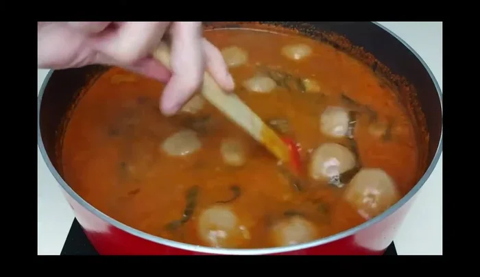 Simmer for approximately 30 minutes, or until the kubba float and the soup thickens.