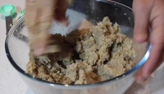 Mix everything well with your hands, ensuring even distribution. Refrigerate for 30 minutes.