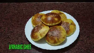Fluffy Arabic Khameer Bread: Easy Homemade Recipe