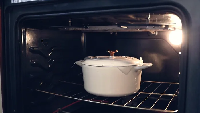 Finish baking: Open the pan and bake for another 50 minutes until golden brown and crispy.