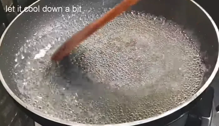 Remove the lemon slice (if used). Let the syrup cool slightly.