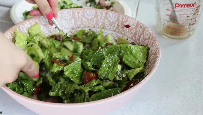 Taste and adjust seasoning as needed (add more lemon, salt, or oil).